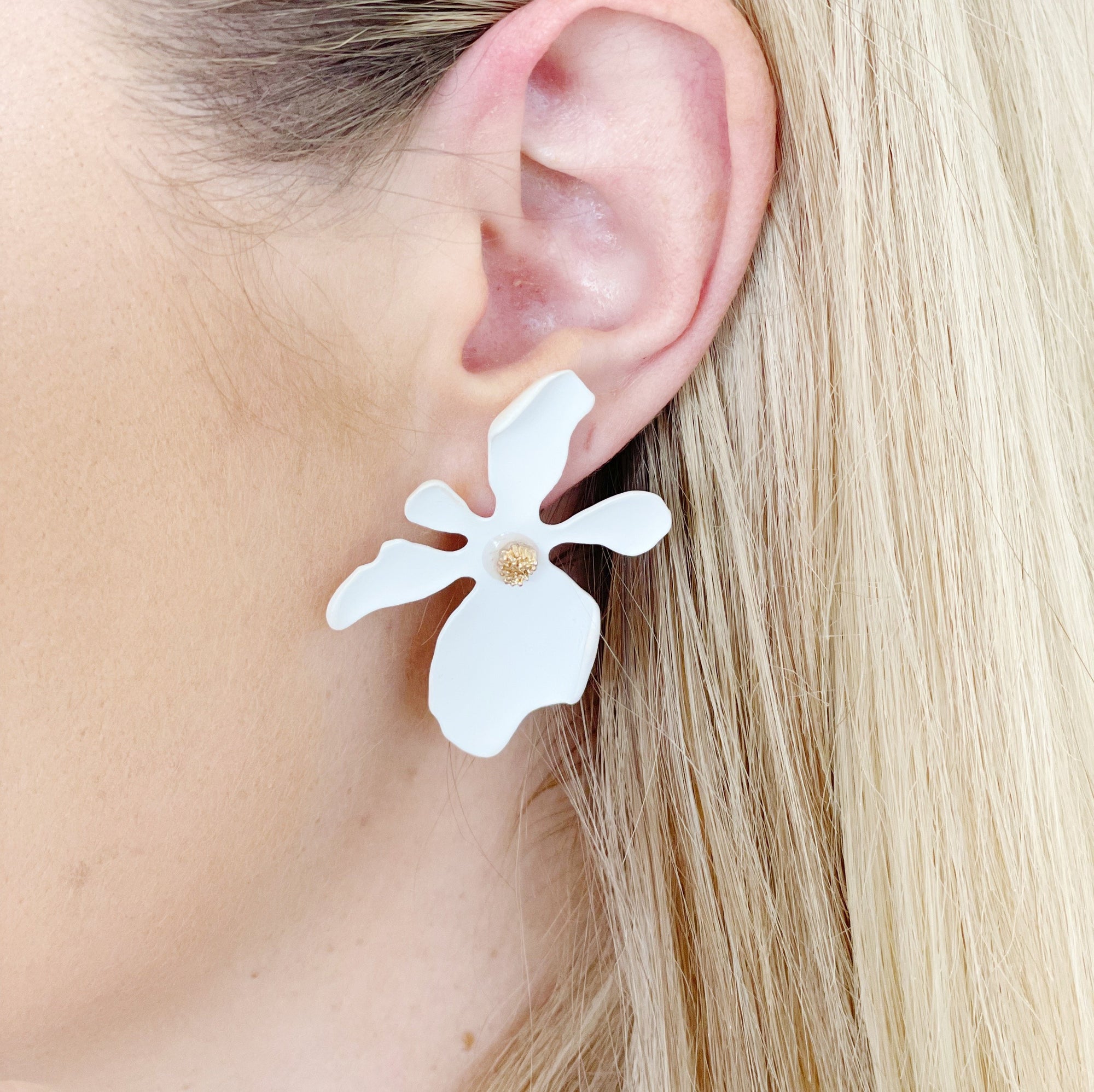 CookiBloom Jewelry Exotic Bloom White Earrings
