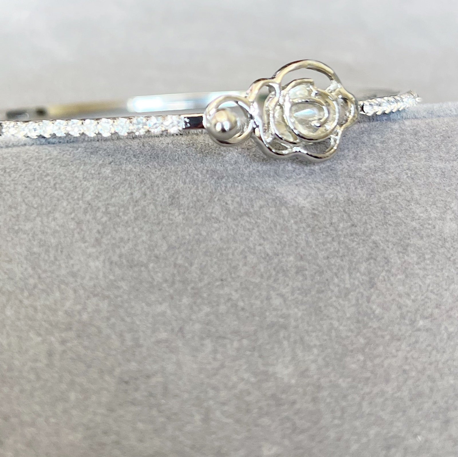 CookiBloom Bracelets Hollow Rose Diamond Outline Bracelet