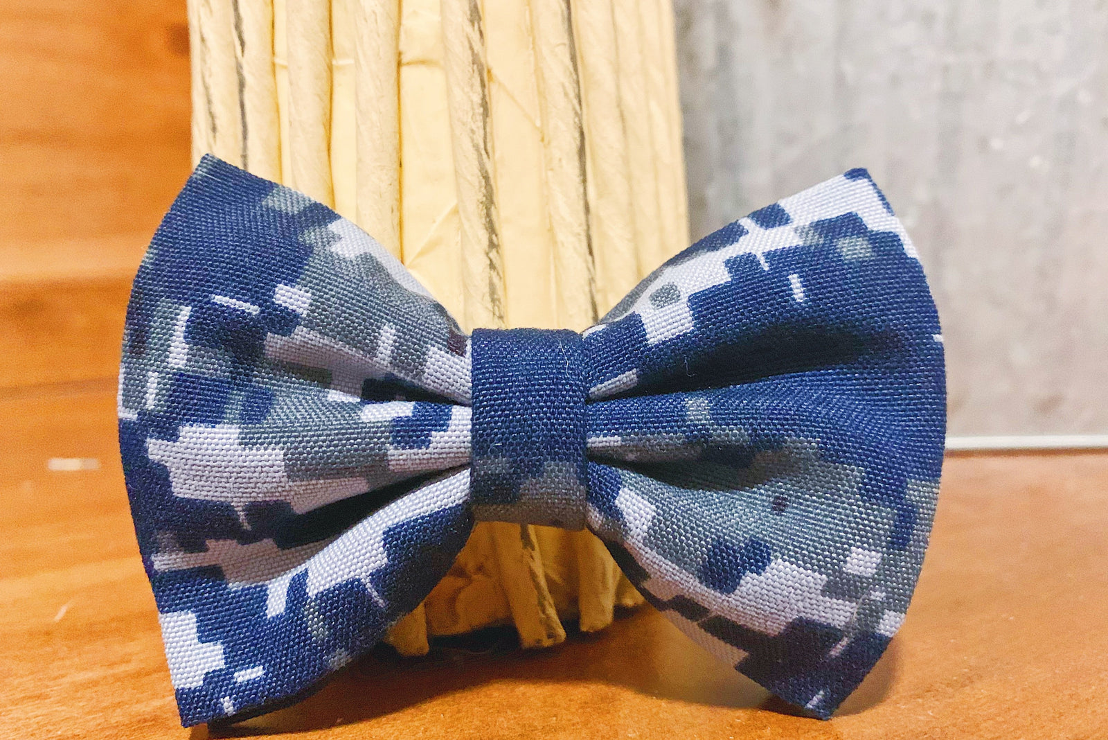 CookiBloom bow tie Navy Camo Clip-On Bow Tie