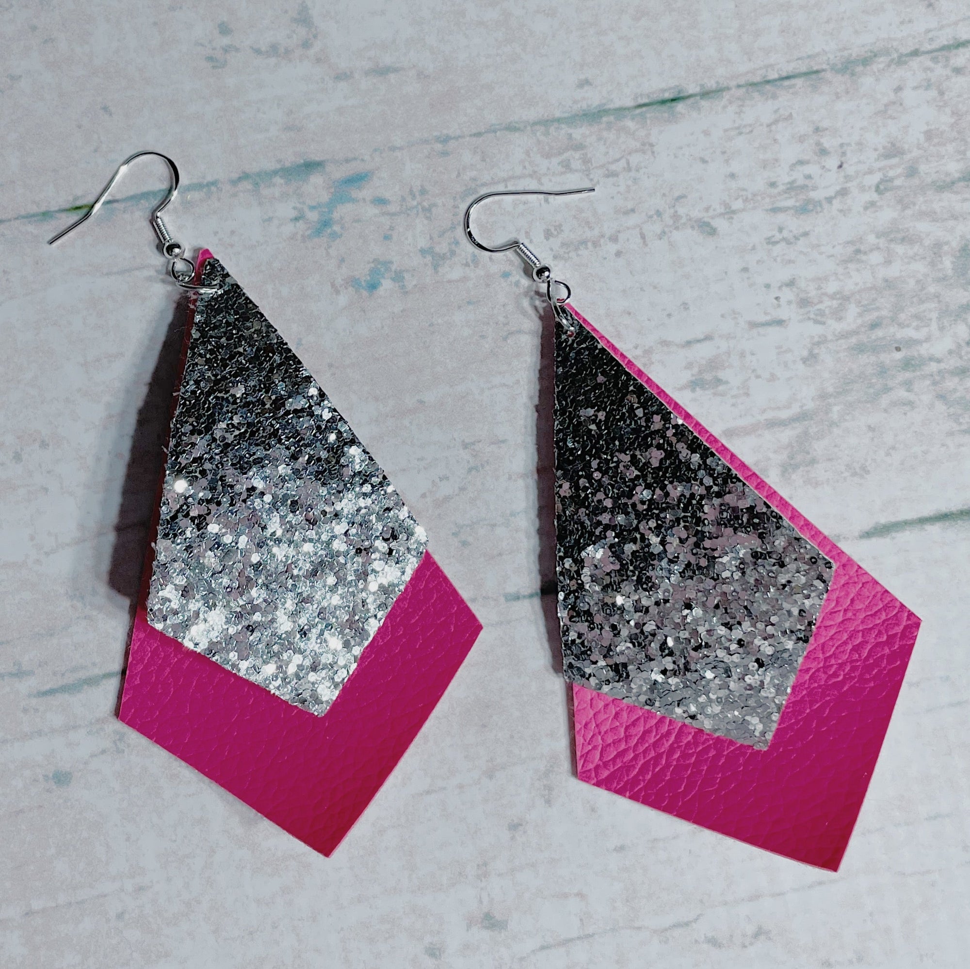 CookiBloom Earrings Silver Glitter & Pink Point Leather Earrings